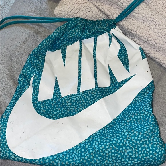light blue nike drawstring bag